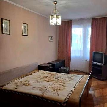 Продаж 3 кімнатної квартири Святошинський район
