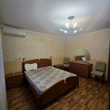 Олега Григорєва вул., 10б