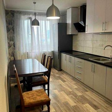 3 квартира одесская, проспект Гагарина 165