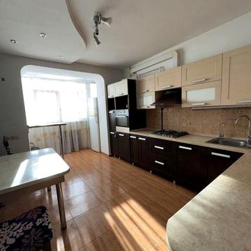 3-х комнатная квартира парк Победы/ М.Говорова