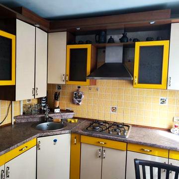 Сдаю 2к/кв пр.Центральный 5/5 мебель,техника,авт.отопление 8500