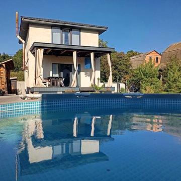 Продам будинок з ремонтом. Є укриття