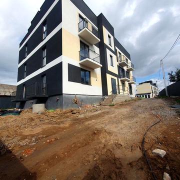 Продам 1 кімнатну квартиру в новому будинку.   Вул. Бучми .