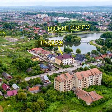 Продам 3к квартиру біля міського озера.