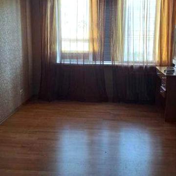 Продам 4-х комн. квартиру на Черёмушках на ул. Бреуса