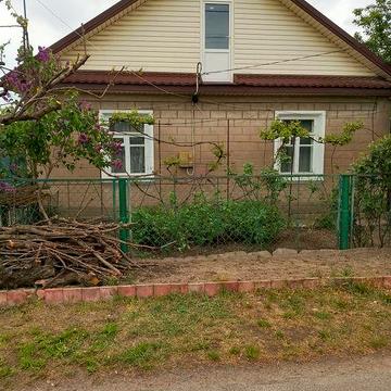 Продам будинок, в центрі міста пишіть наWhatApp/Viber.