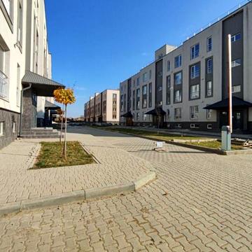 Продам двокімнатну новобудову Спортивна Чагор