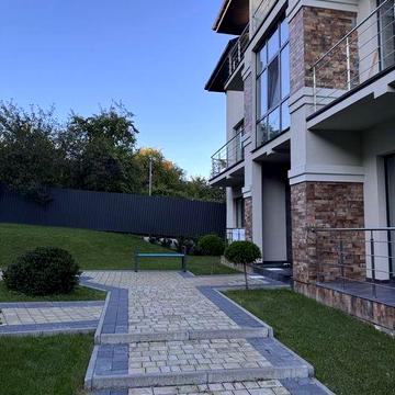 Продаж 1,5 кімнатної біля центру міста