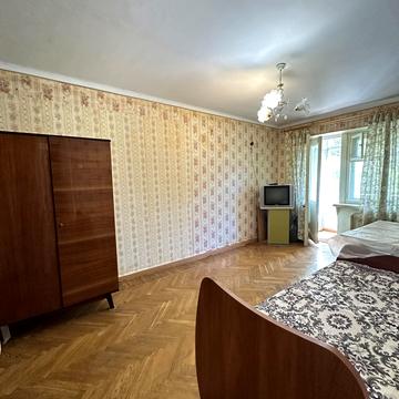 Академіка Філатова вул., 45