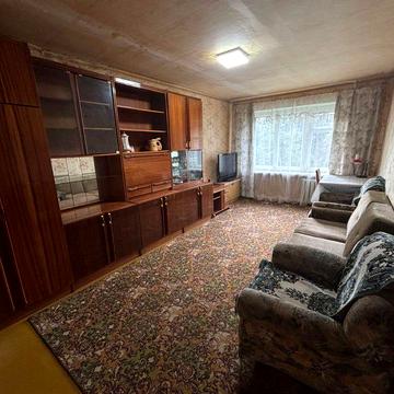 Здам у оренду трикімнатну кімнату у центрі міста