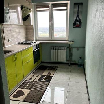 Продажа 2-х комнатной квартиры по улице Чарівна (Косыгина), р-н 8-й ГБ