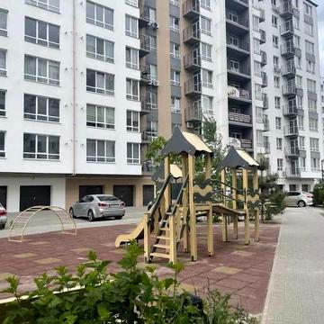 2 - комн.  ЖК "Брама-2" 67 м. кв., 3 этаж. ЖК Дніпровська брама 2