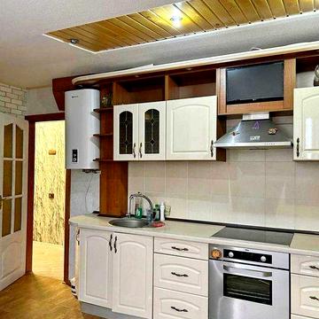 Продам 2к кв 60м кв Центр(404265)