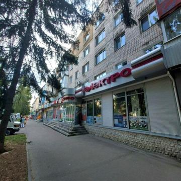 Продам  2  кімнатну  квартиру ,  цегляний  будинок   Терміново !