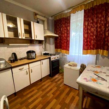 Продам 1 к квартиру по вул. Партизанська