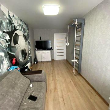 Продаж 2к Квартира Космонавтів вулиця