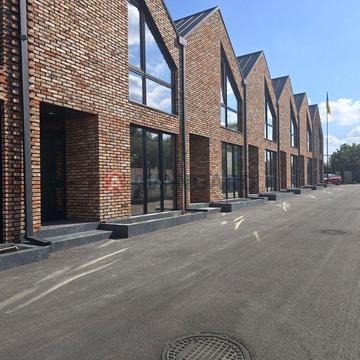 Продам дом танхаус єОселя Адмирал