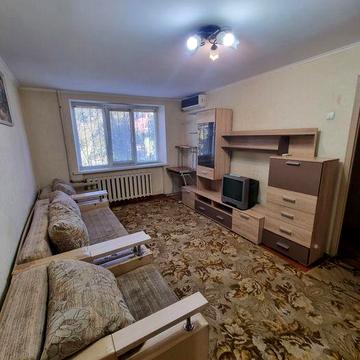 Поділ, гарна 1-но кімнатна квартира в цегляному будинкові, супер місце