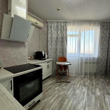 Продам 2 комнатную квартиру Бородинский. Жк Александровский