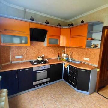 Здається трикімнатна квартира в центрі міста