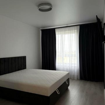Домбровського вул., 75