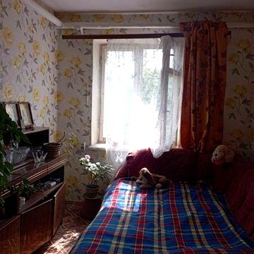 Продам 2 к. квартиру , 5/5, метро, 23000