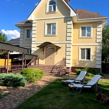 Русанівські сади вул., 1