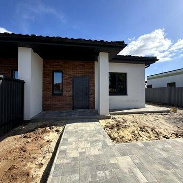 Дуплекс 78.9 м2 з великою ділянкою