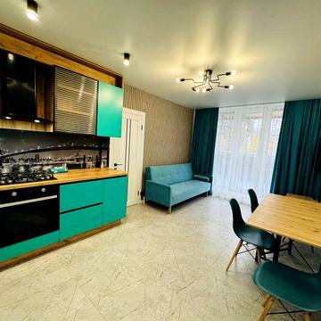 Оренда евро 3-х кімнатноі квартири з великою терасою.