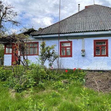 Продам 2-х кімнатну квартиру в одноповерховому  будинку