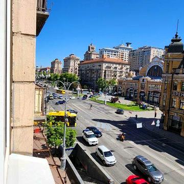 продам 3к квартиру на Бесарабке (Хрещатик)