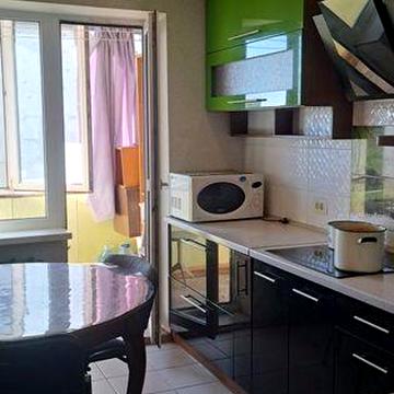 Продам 2 комнатную квартиру ,ул..