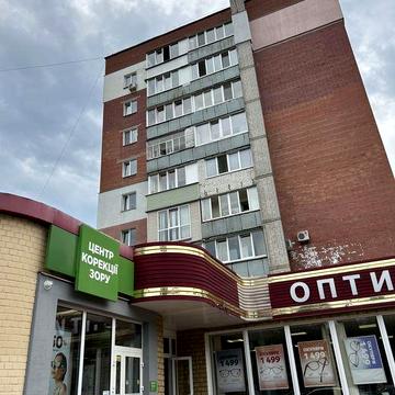 Продам 4-кімнатну квартиру в центрі \ 75 м кв \ єВідновлення