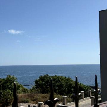 Студия, боковой вид моря ЖК Авиньон