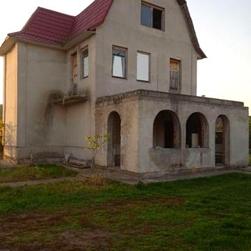 Дача и дачный участок в СТ(Лазурное), С.Процев 40км от Киева