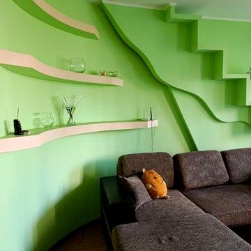 Сдам красивую 2к.кв.сталинку в центре