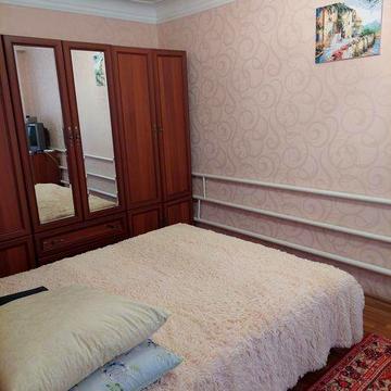 Продаю хороший дом в центре Октябрьского.