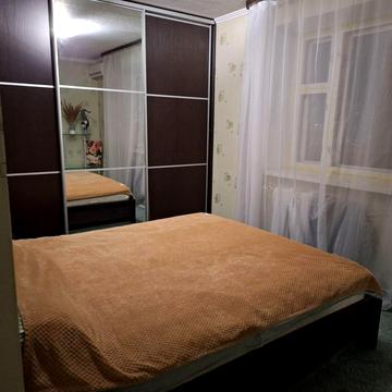 Анни Ахматової вул., 3