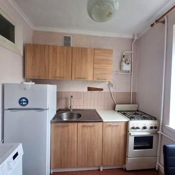 1-кімнатна 35м УКОМПЛЕКТОВАНА  Лютнева 16, м.Бориспіль