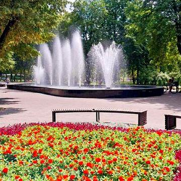 Сдам 2 комнатную квартиру возле метро Дворец спорта .