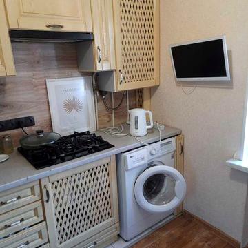 Продам 1-но комнатную квартиру в центре р-н Вала