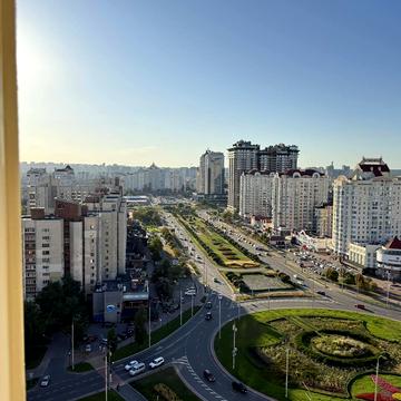 Володимира Івасюка просп. (Героїв Сталінграду), 24