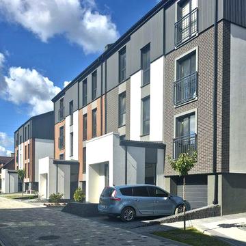 Продаж 1 кім. квартира 44м тераса 40м зданий новобуд Львів Винники.