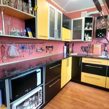 Продам відмінну квартиру. Інститут.