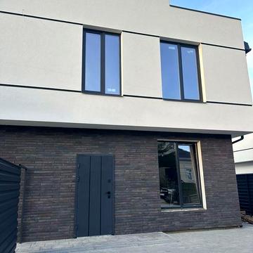 Будинок з газом біля лісу