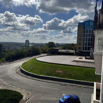 Продам 2к .кв в центре Днепра