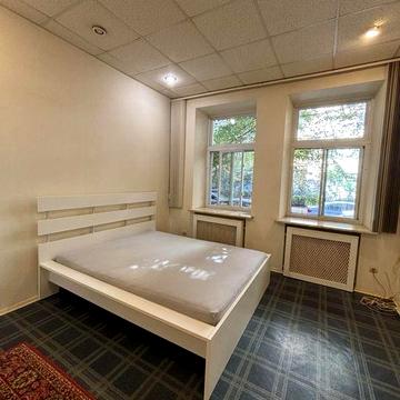 Аренда квартиры Киев, Печерский район, Резницкая 40м2, Арсенальная