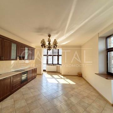 Паторжинського вул., 14