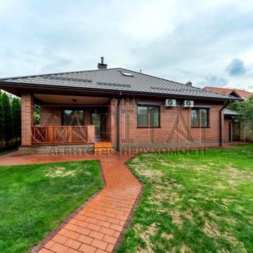 Стеценка вул., 17