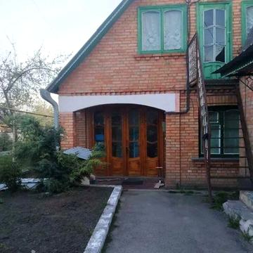 Продається житловий добротний будинок, 100 кв. м, спокійне місце.